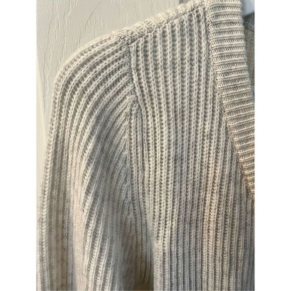 Cupcakes and Cashmere Chavi Light Gray Wrap Around Sweater sz PM EUC - Picture 3 of 7